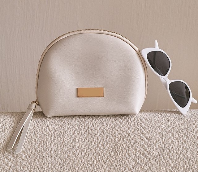 New Shell Makeup Bag for Women, Portable and Large Capacity